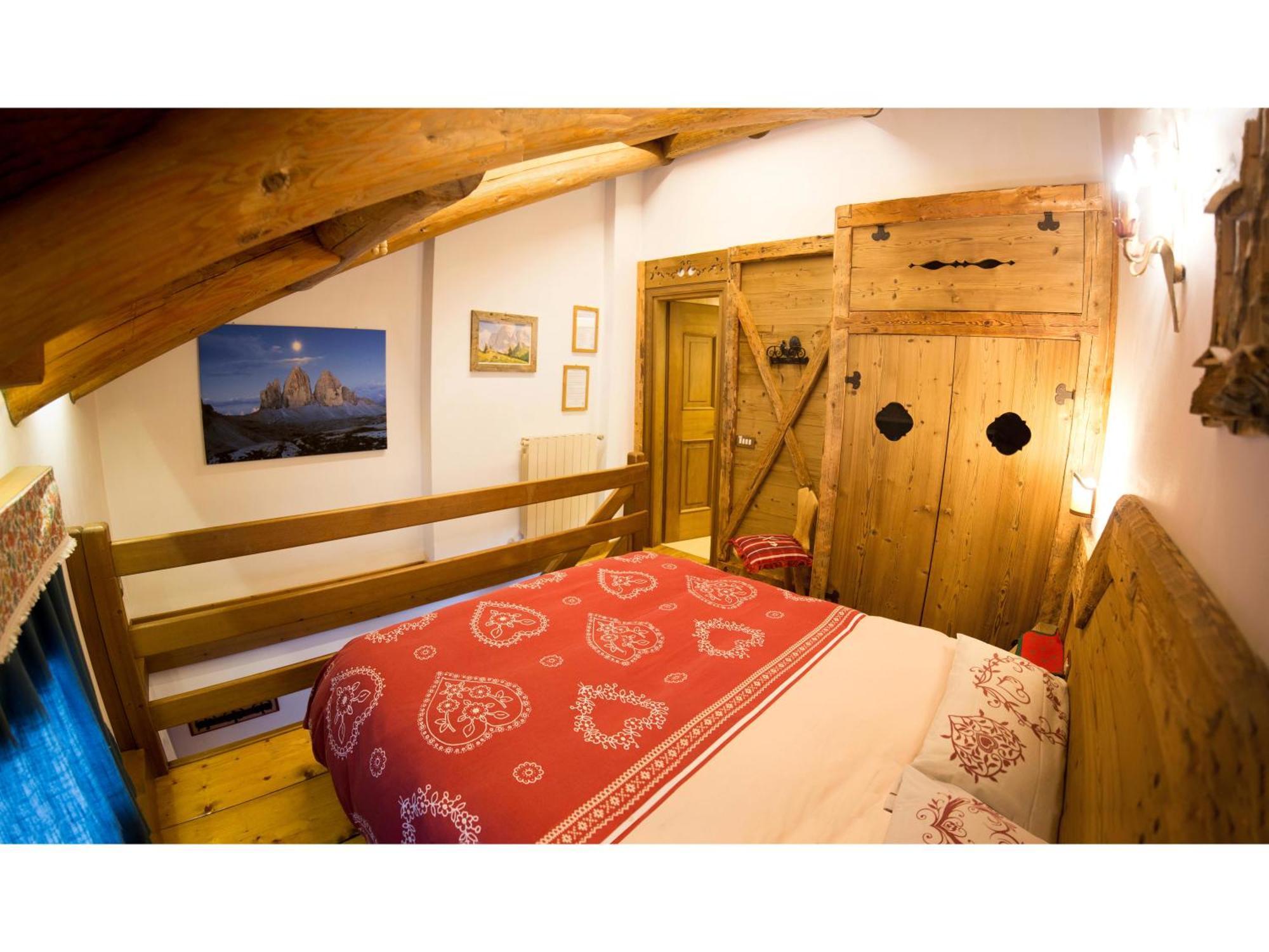 Cristallo & Faloria Suite Apartments Cortina dʼAmpezzo Kültér fotó